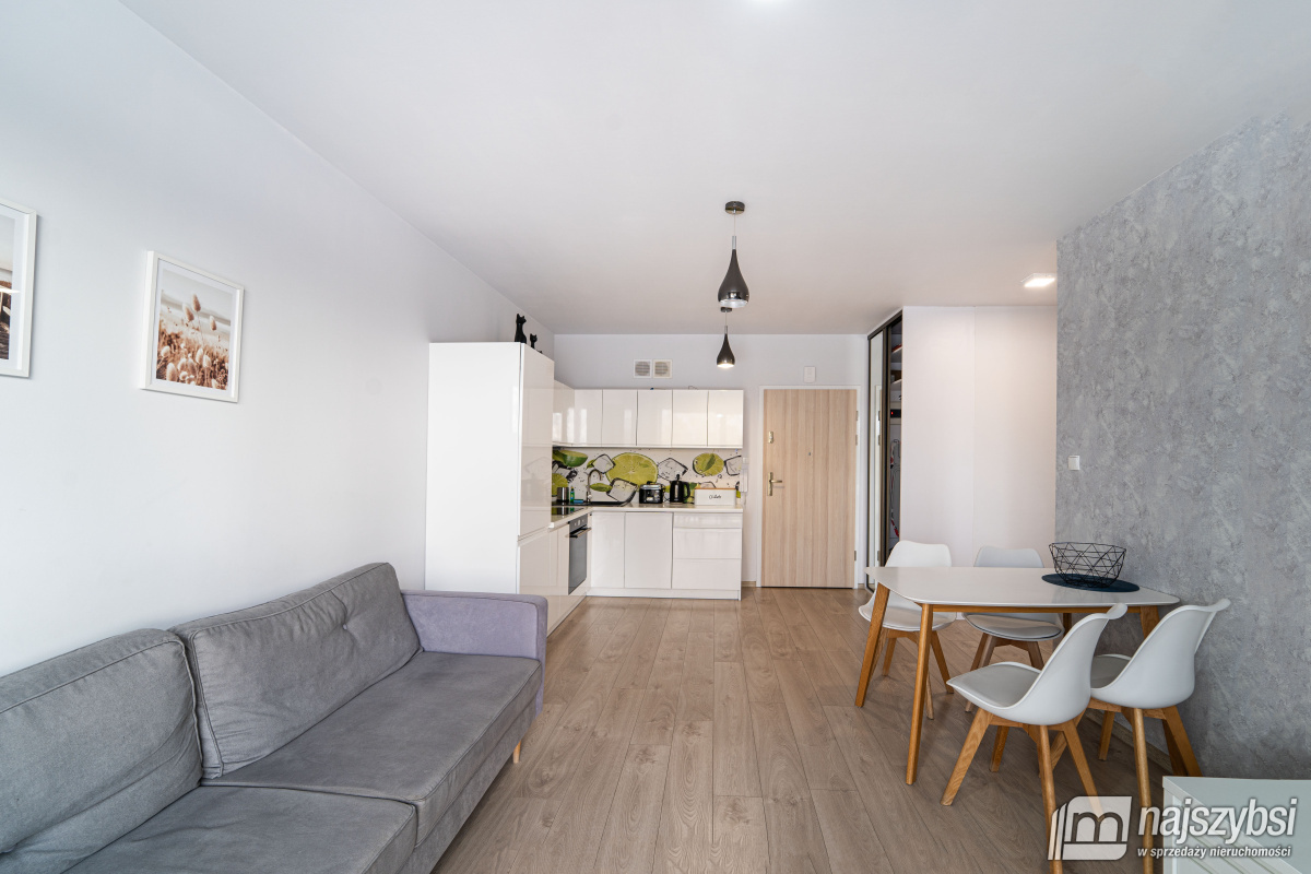 KOŁOBRZEG - ATRAKCYJNY APARTAMENT BLISKO MORZA  (4)