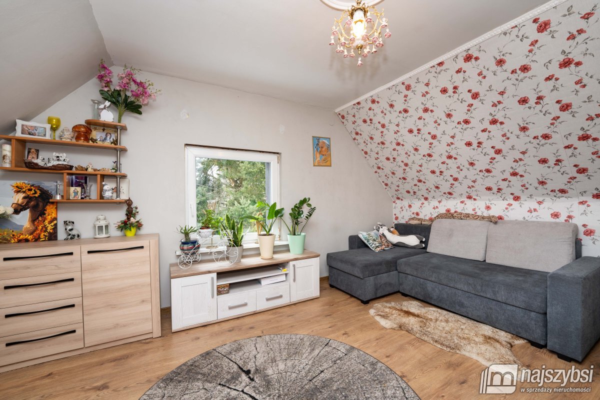 Czaplinek-obrzeża, dom z budynkiem i garażami (13)