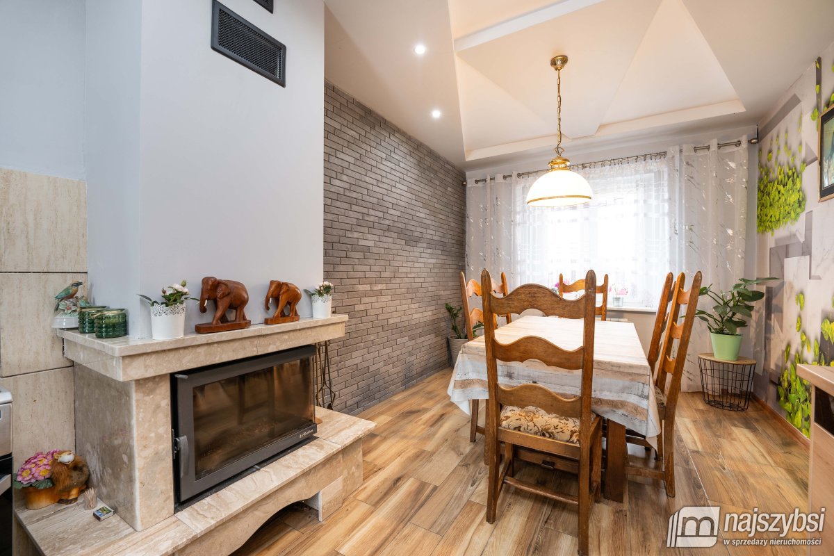 Czaplinek-obrzeża, dom z budynkiem i garażami (6)