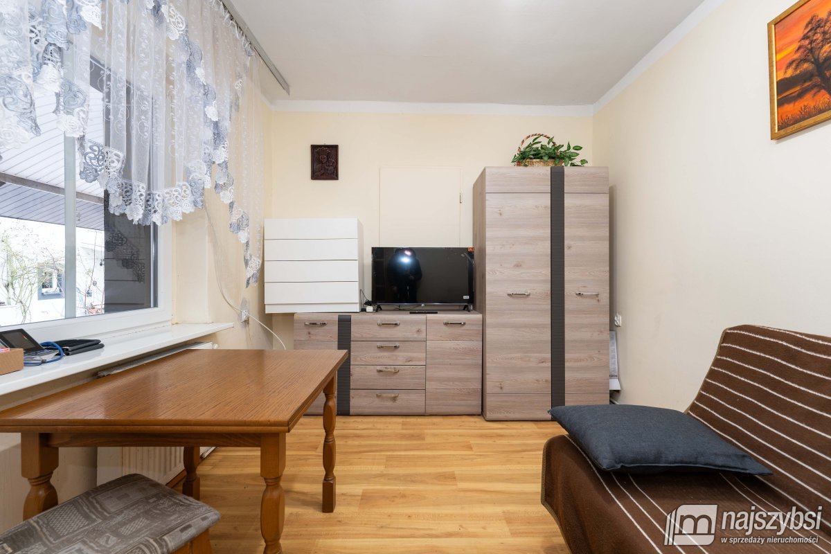 Czaplinek-obrzeża, dom z budynkiem i garażami (8)