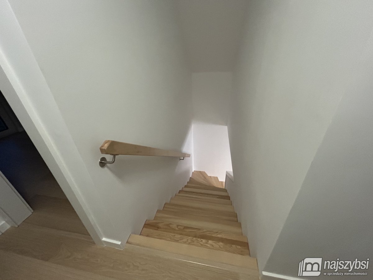 Kołobrzeg - nowoczesny dom gotowy do zamieszkania (10)