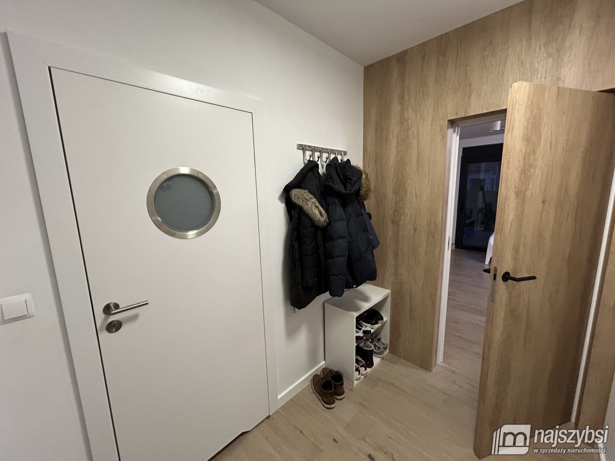 Kołobrzeg - nowoczesny dom gotowy do zamieszkania (17)