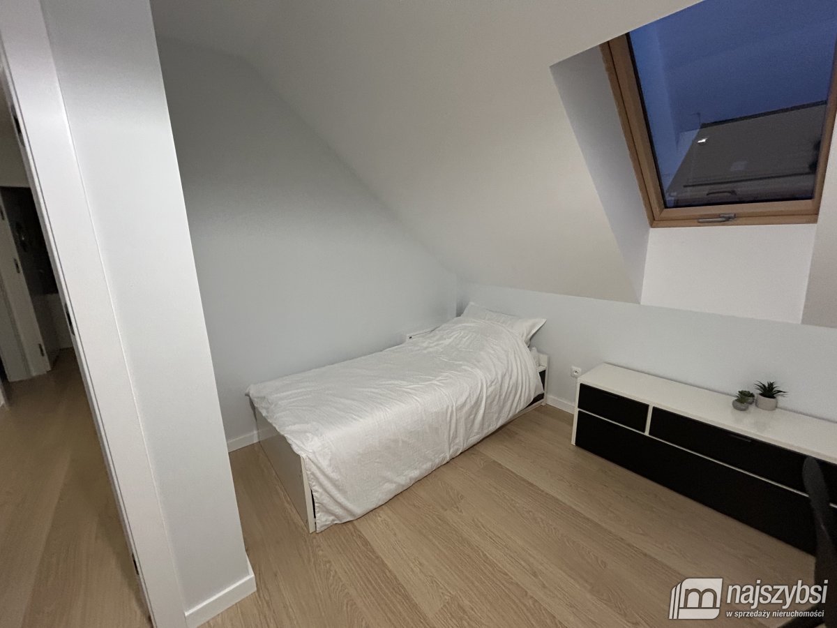 Kołobrzeg - nowoczesny dom gotowy do zamieszkania (6)