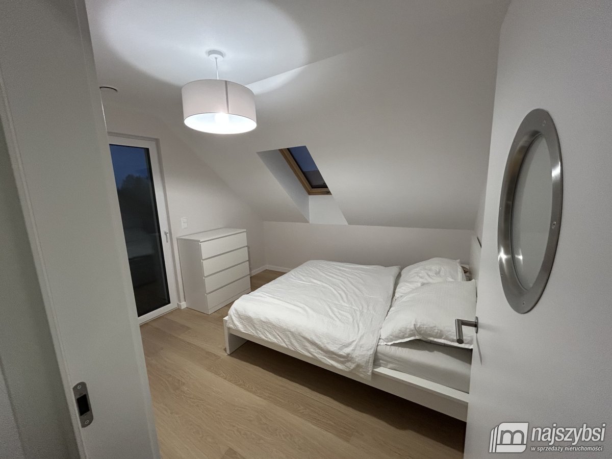 Kołobrzeg - nowoczesny dom gotowy do zamieszkania (9)