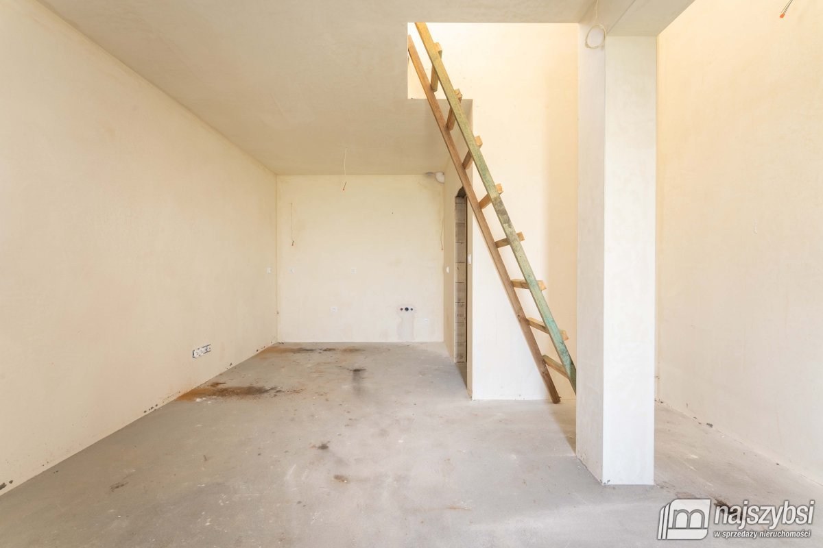 Gąski - dom z potencjałem inwestycyjnym 800 m od m (3)