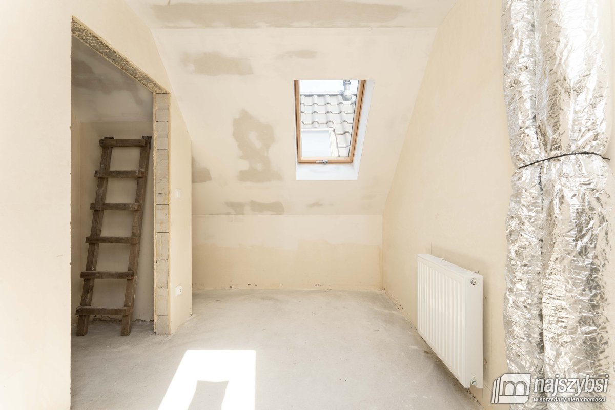 Gąski - dom z potencjałem inwestycyjnym 800 m od m (6)
