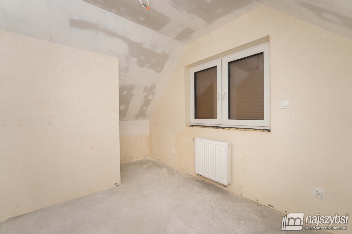 Gąski - dom z potencjałem inwestycyjnym 800 m od m (7)