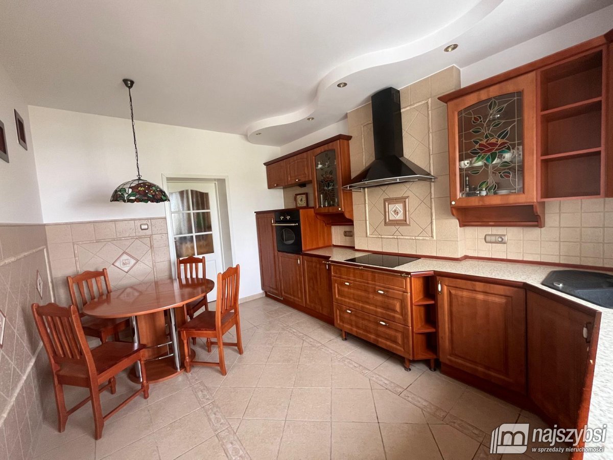 Stargard - posiadłość  w cichej okolicy miasta  (7)