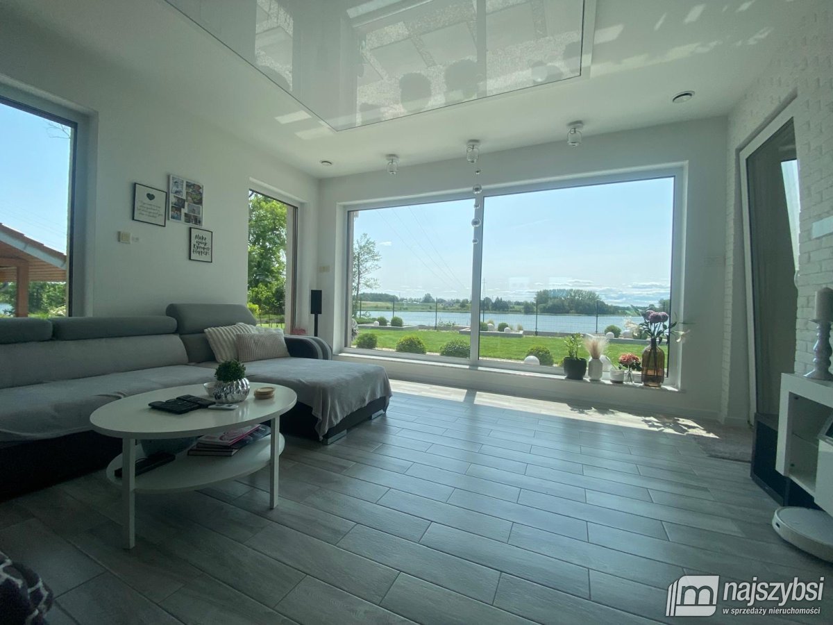 Nowogard- dom z widokiem na jezioro (6)