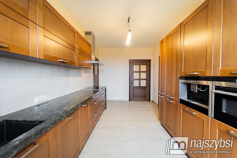 Stare Czarnowo- posiadłość idealna pod inwestycję (14)