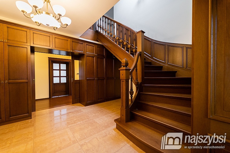 Stare Czarnowo- posiadłość idealna pod inwestycję (24)