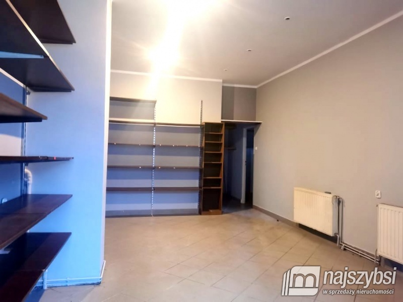 Lokal usługowy w centrum Dobrej (4)