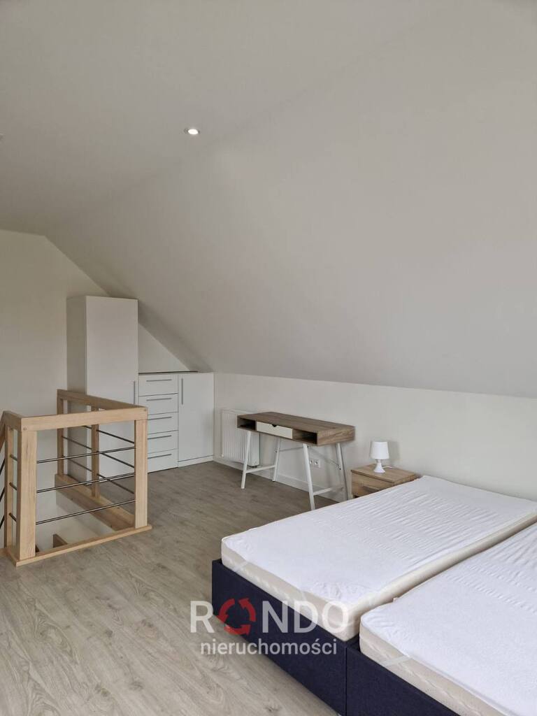 Dwupoziomowe mieszkanie  przy ul. Okulickiej (8)