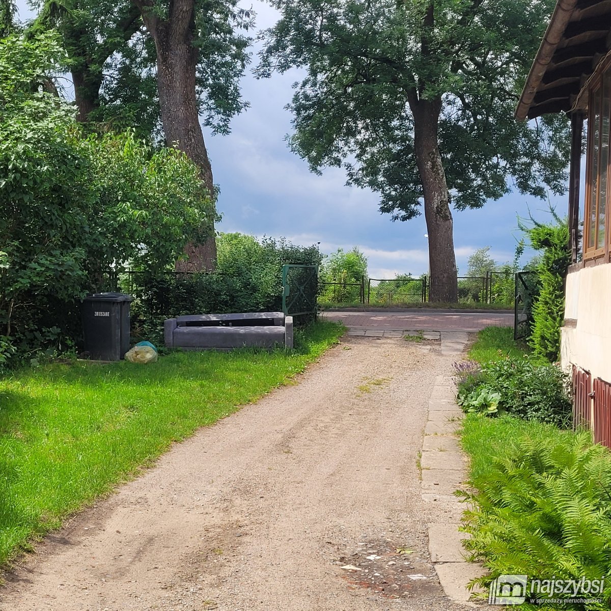 Płoty- Mieszkanie 3 pok z garażem  (19)