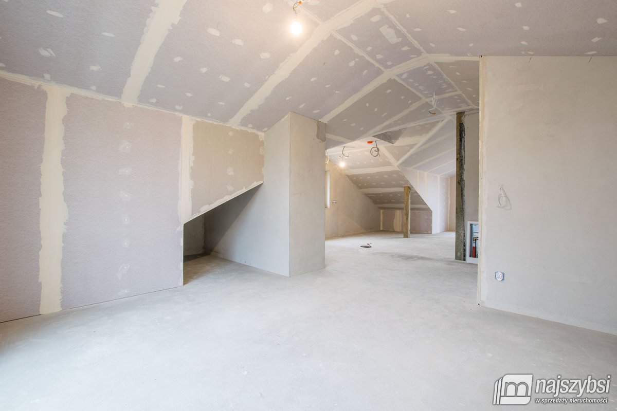 Przylep - dwupoziomowy apartament   z ogródkiem  (1)