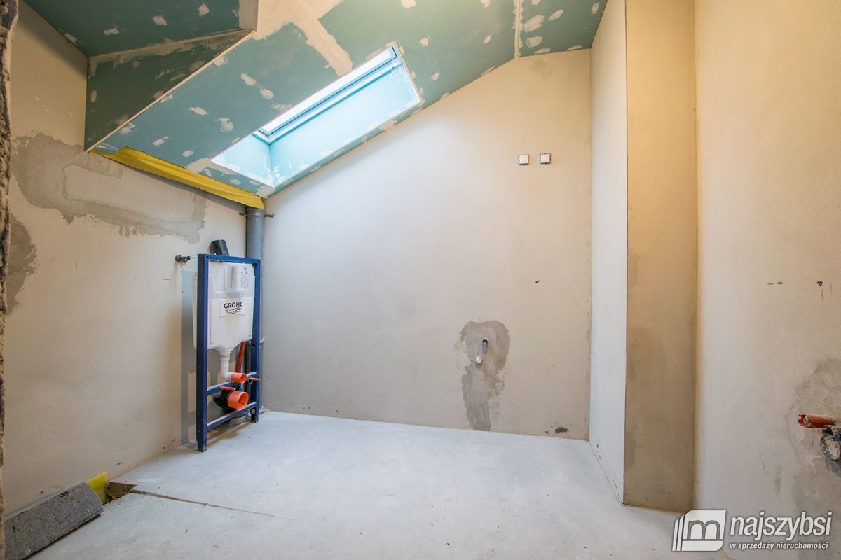 Przylep - dwupoziomowy apartament   z ogródkiem  (12)