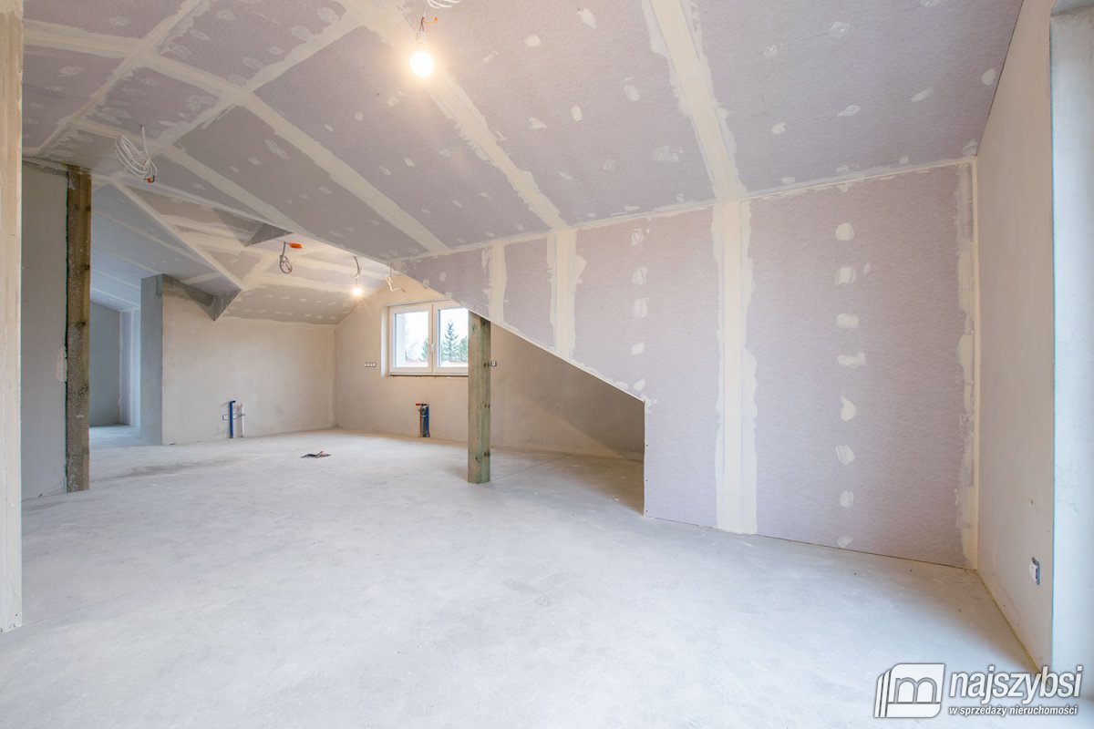 Przylep - dwupoziomowy apartament   z ogródkiem  (13)