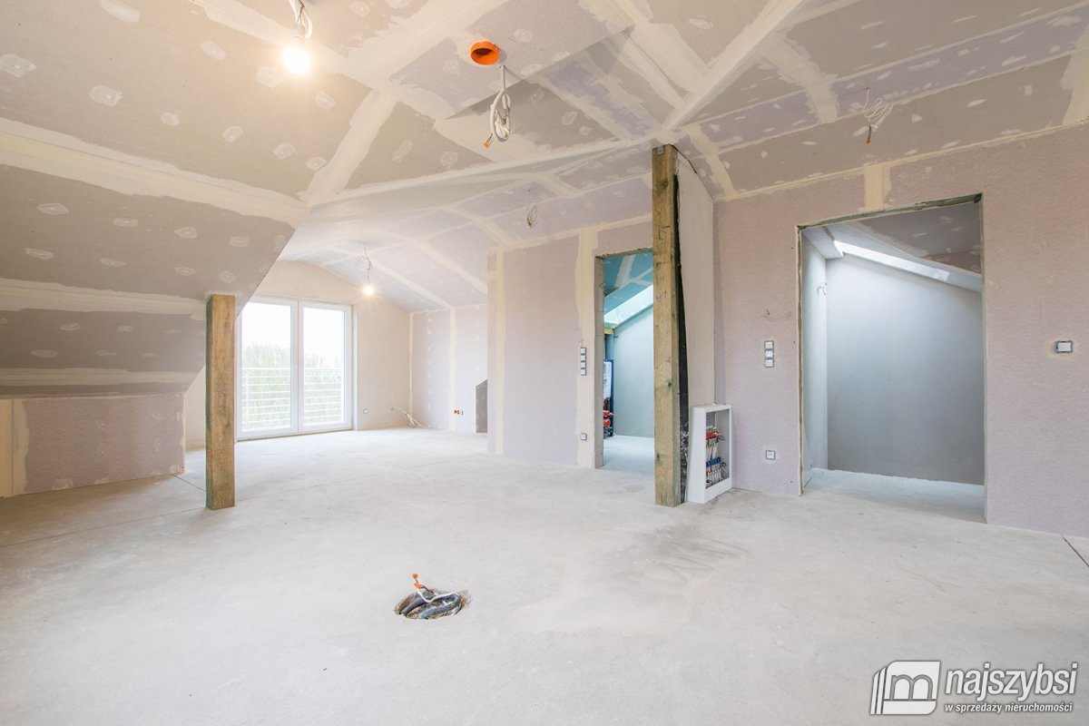 Przylep - dwupoziomowy apartament   z ogródkiem  (15)