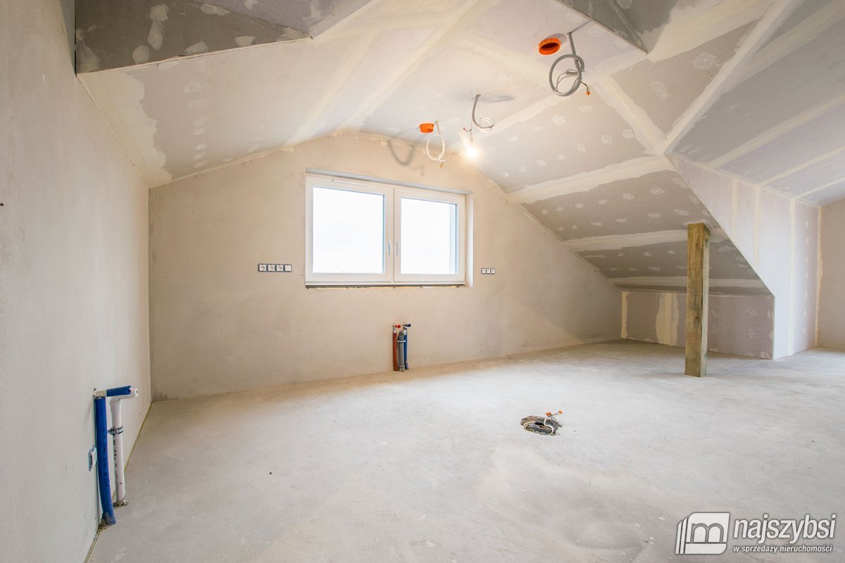 Przylep - dwupoziomowy apartament   z ogródkiem  (16)