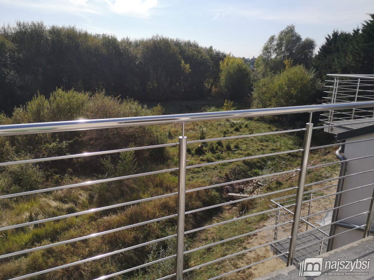 Przylep - dwupoziomowy apartament   z ogródkiem  (19)