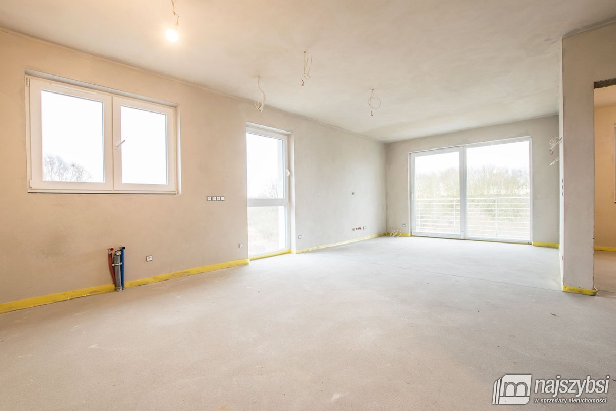 Przylep - dwupoziomowy apartament   z ogródkiem  (2)