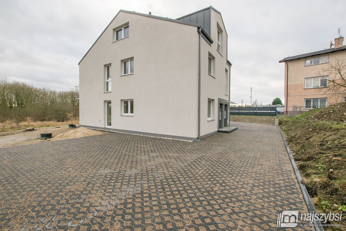 Przylep - dwupoziomowy apartament   z ogródkiem  (21)
