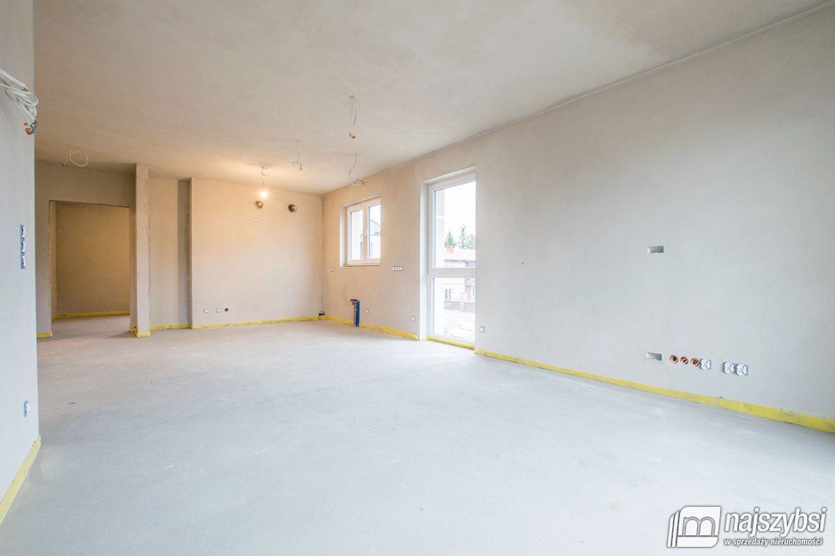 Przylep - dwupoziomowy apartament   z ogródkiem  (4)