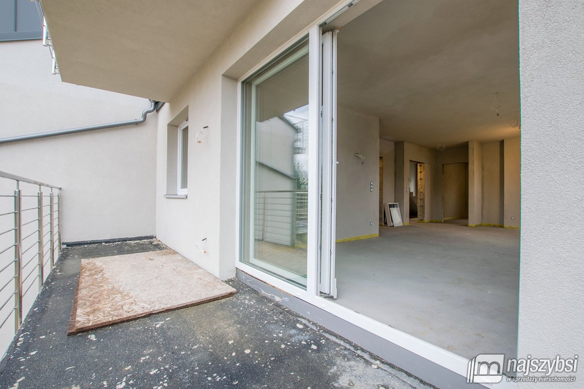 Przylep - dwupoziomowy apartament   z ogródkiem  (7)