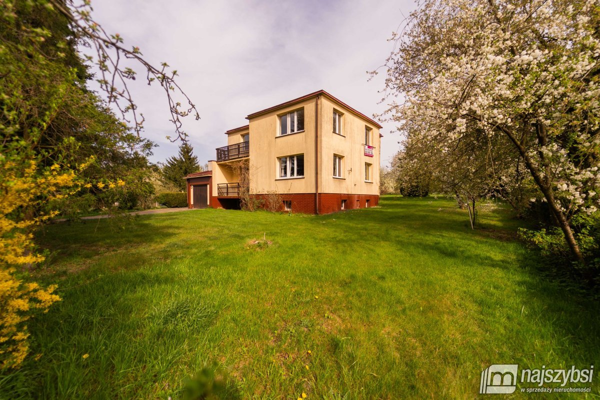 Nowogard - dom wolnostojący w centrum miasta (23)