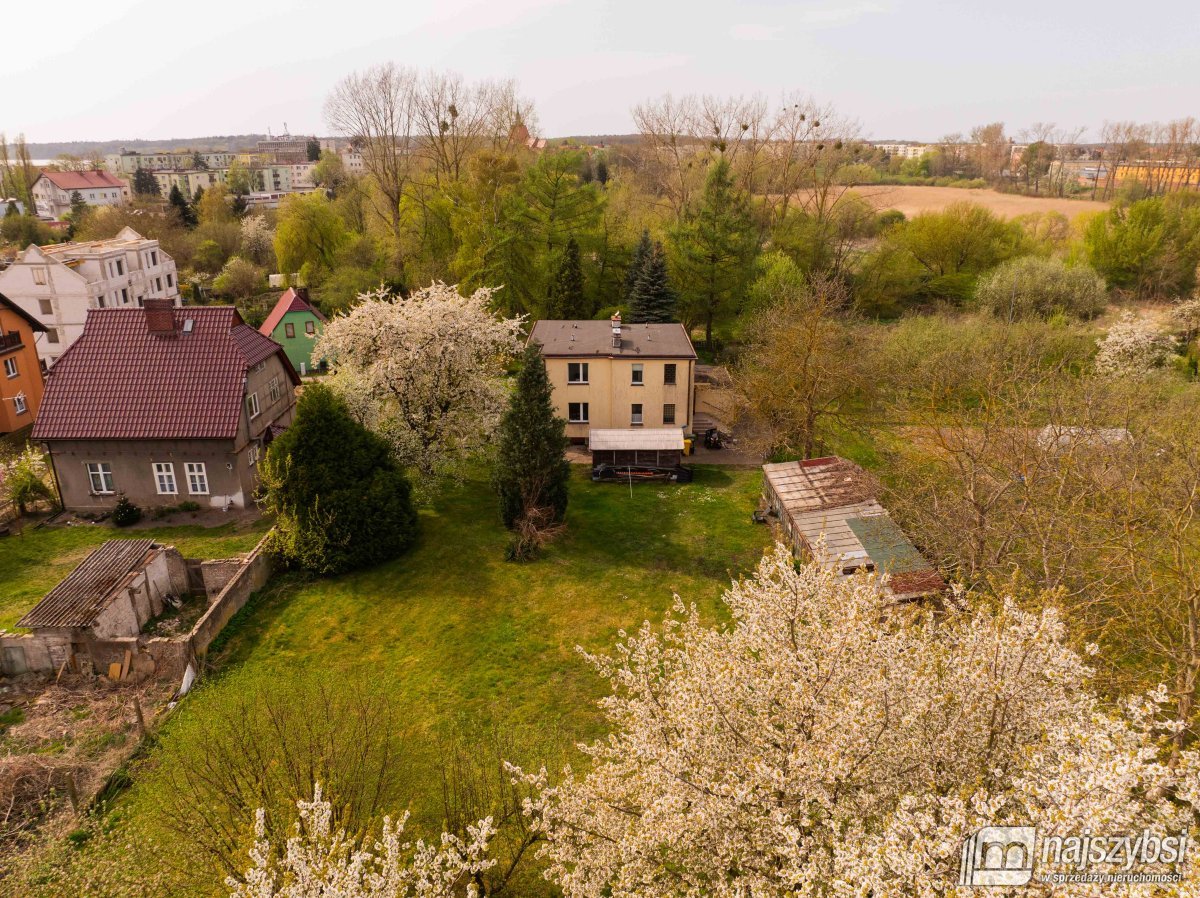 Nowogard - dom wolnostojący w centrum miasta (26)