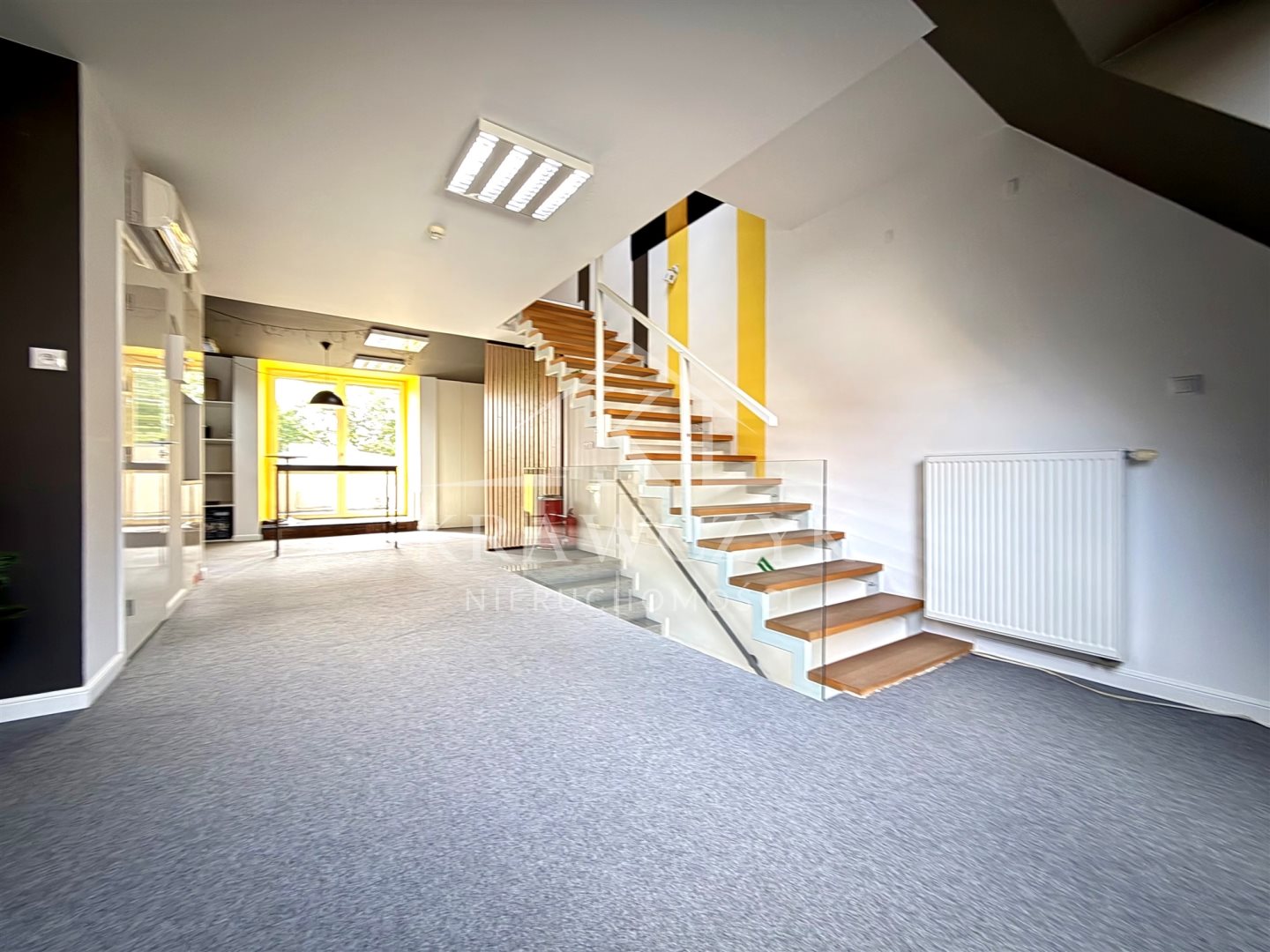 STARE MIASTO - LOKAL - WYSOKI STANDARD (2)