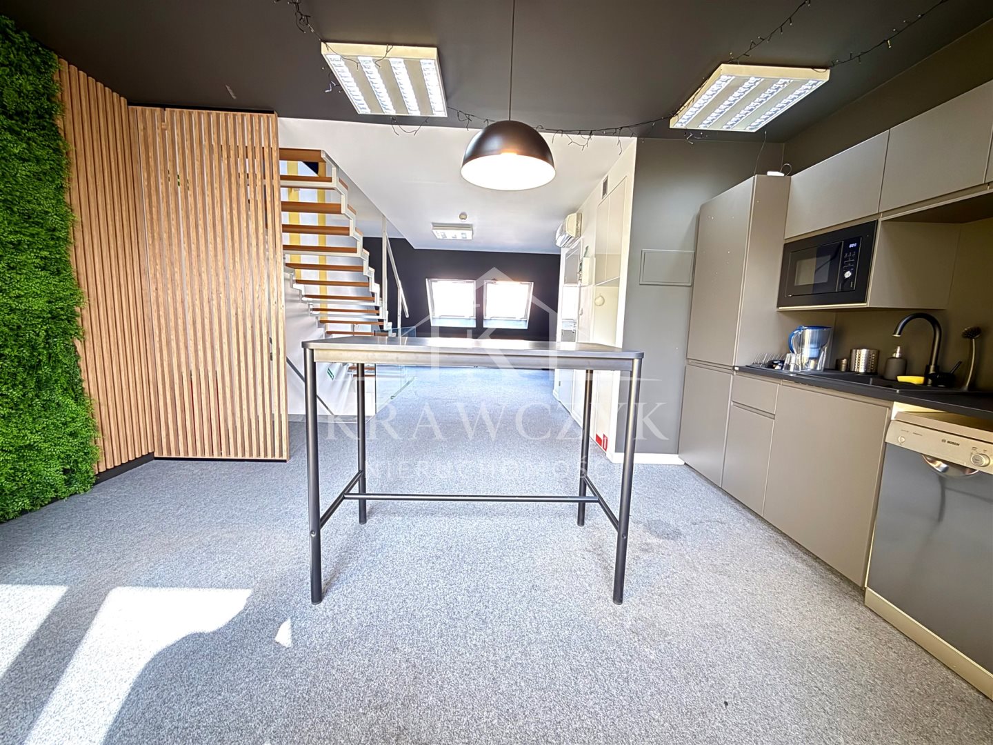 STARE MIASTO - LOKAL - WYSOKI STANDARD (4)