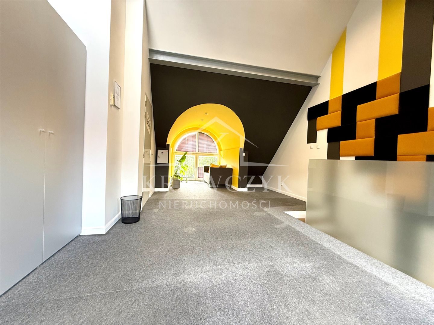 STARE MIASTO - LOKAL - WYSOKI STANDARD (6)