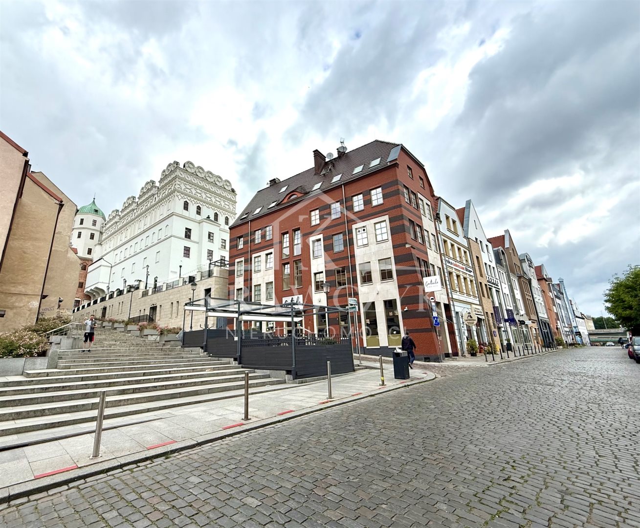 LOKAL BIUROWY - STARE MIASTO - WYSOKI STANDARD (13)