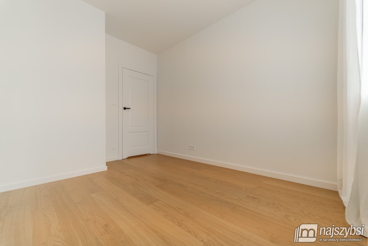 Goleniów- nowy, nowoczesny, inteligentny dom  (15)