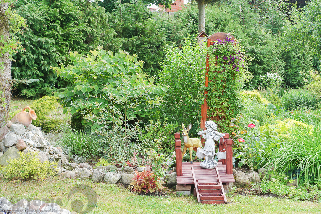 Dom dwurodzinny na uboczu działka 3340 m2 (15)