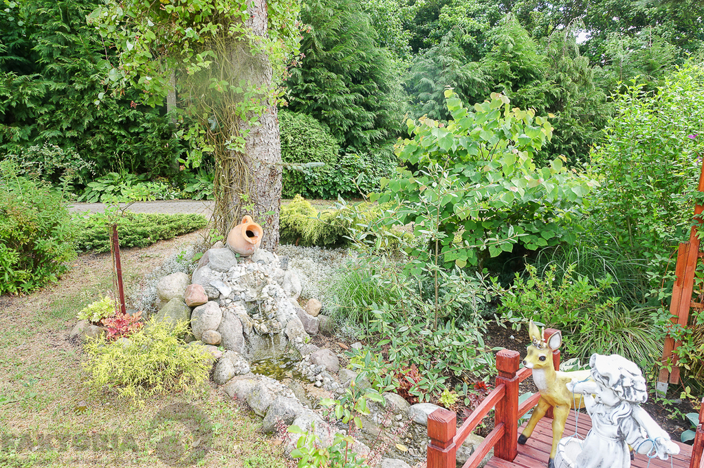 Dom dwurodzinny na uboczu działka 3340 m2 (20)