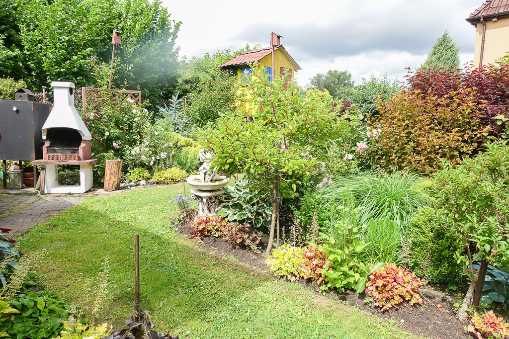 Dom dwurodzinny na uboczu działka 3340 m2 (18)