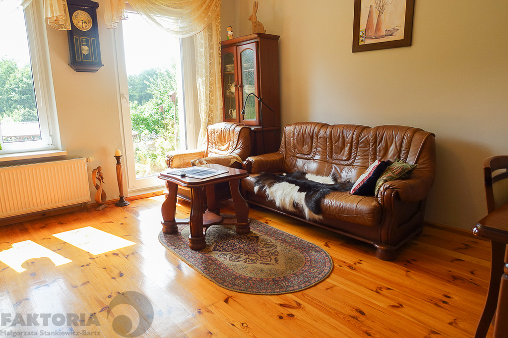 Dom dwurodzinny na uboczu działka 3340 m2 (1)