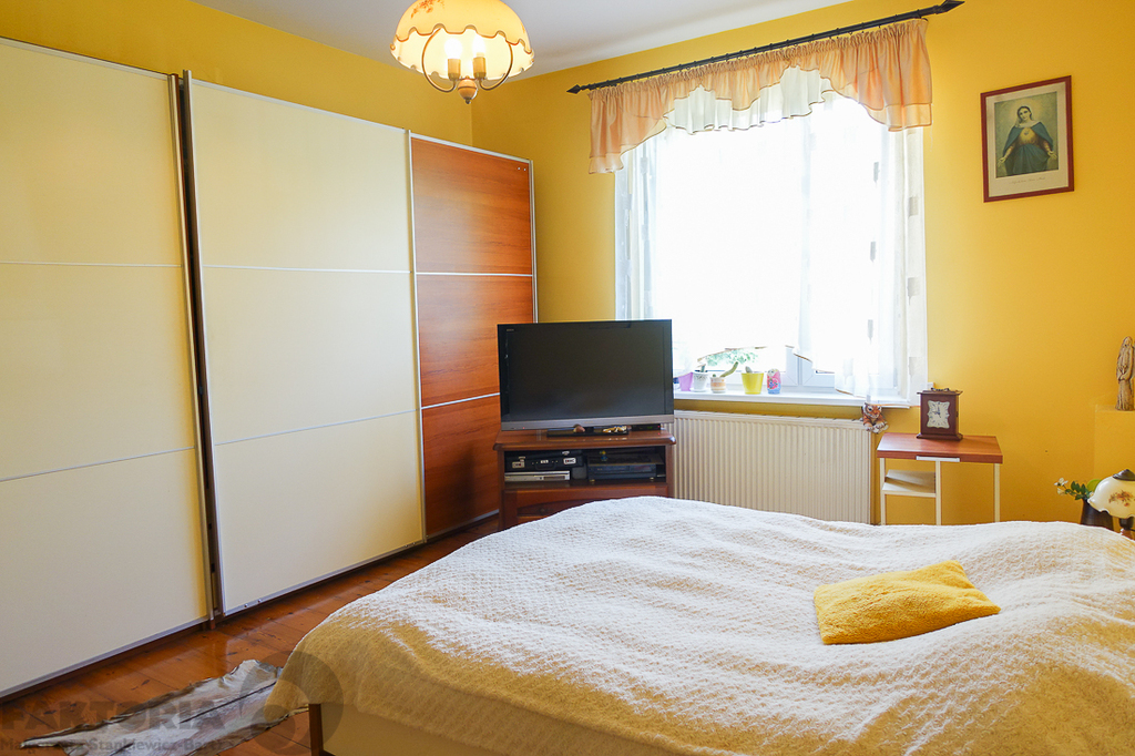 Dom dwurodzinny na uboczu działka 3340 m2 (28)