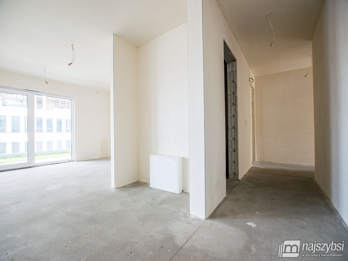 Szczecin - 4-pokojowy apartament nad Odrą (12)