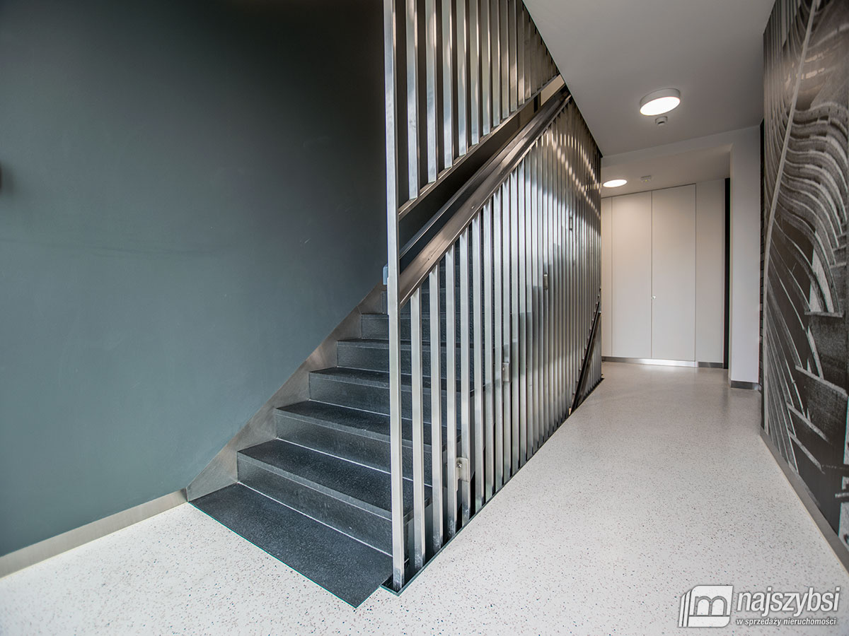 Szczecin - 4-pokojowy apartament nad Odrą (16)