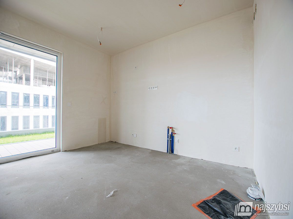 Szczecin - 4-pokojowy apartament nad Odrą (6)