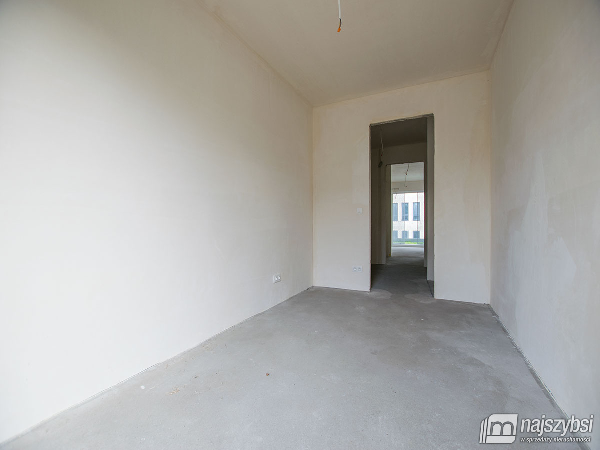 Szczecin - 4-pokojowy apartament nad Odrą (9)