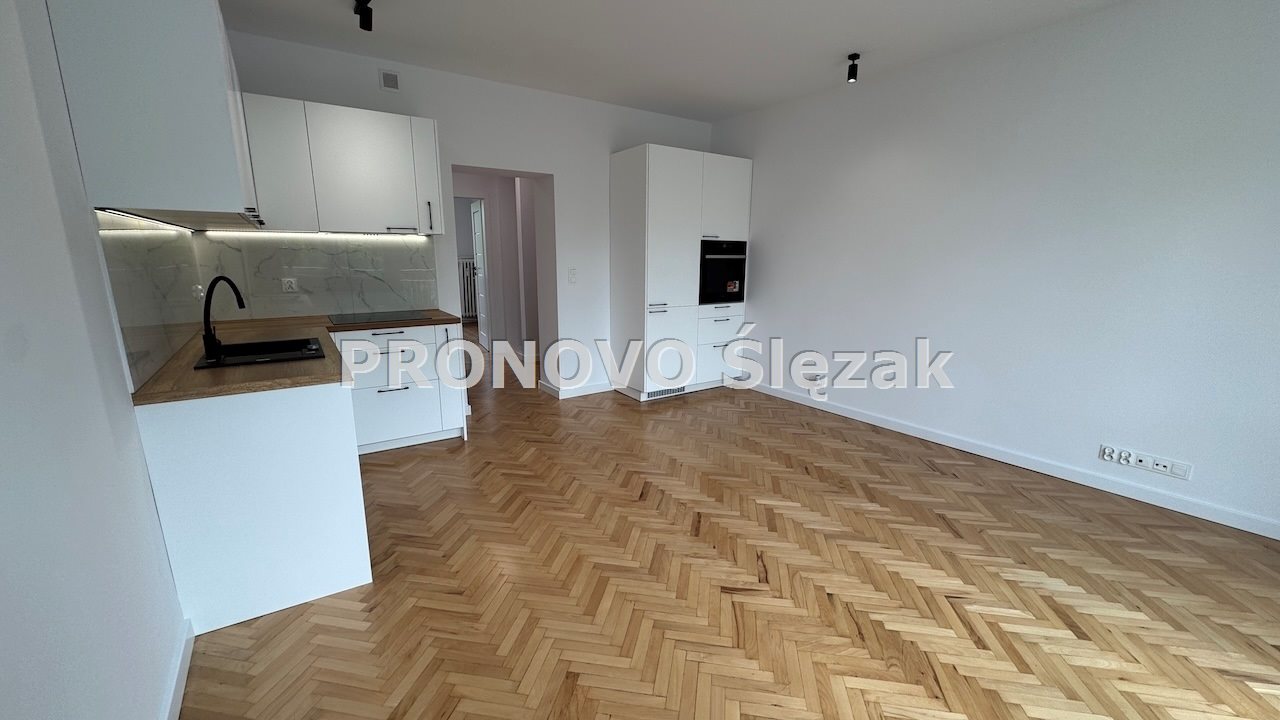 Luksusowe 2 pokoje z balkonem i zielenią ul.Zdrowa (1)