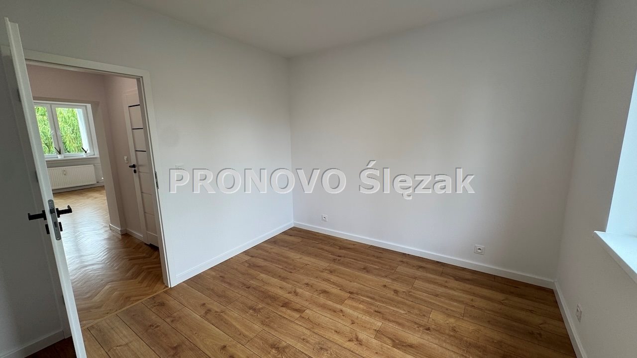 Luksusowe 2 pokoje z balkonem i zielenią ul.Zdrowa (11)