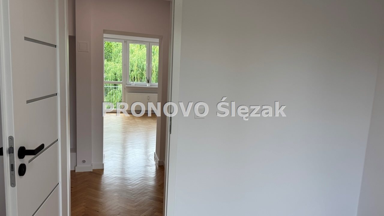 Luksusowe 2 pokoje z balkonem i zielenią ul.Zdrowa (13)
