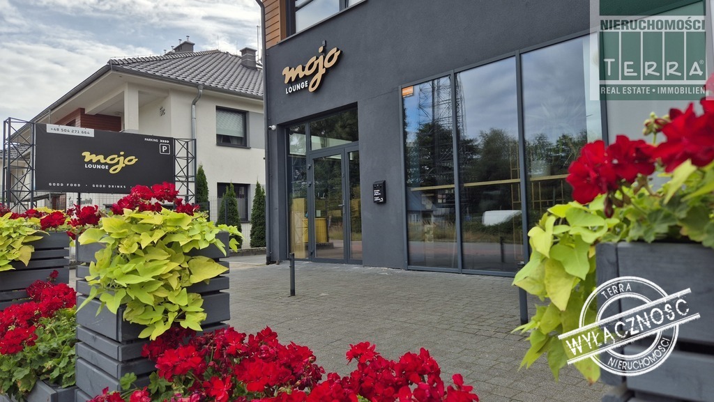 BUDYNEK Z MIEJSCAMI POSTOJOWYMI (2)