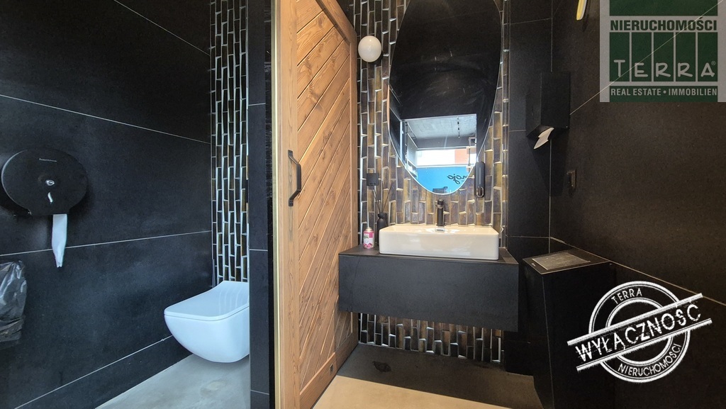 BUDYNEK Z MIEJSCAMI POSTOJOWYMI (17)