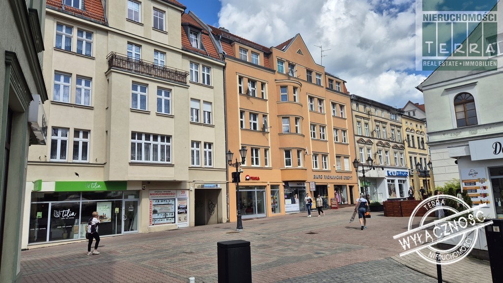 Piękny lokal w kamienicy. (4)